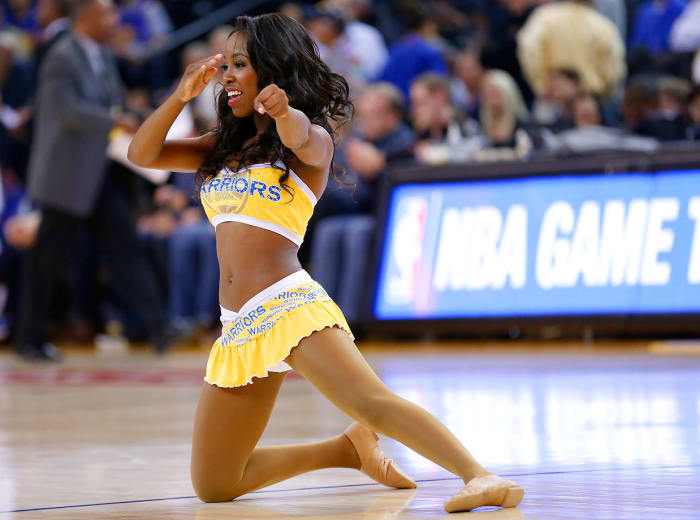 Golden-State-Warriors-Dance-Team-458989152_master.jpg